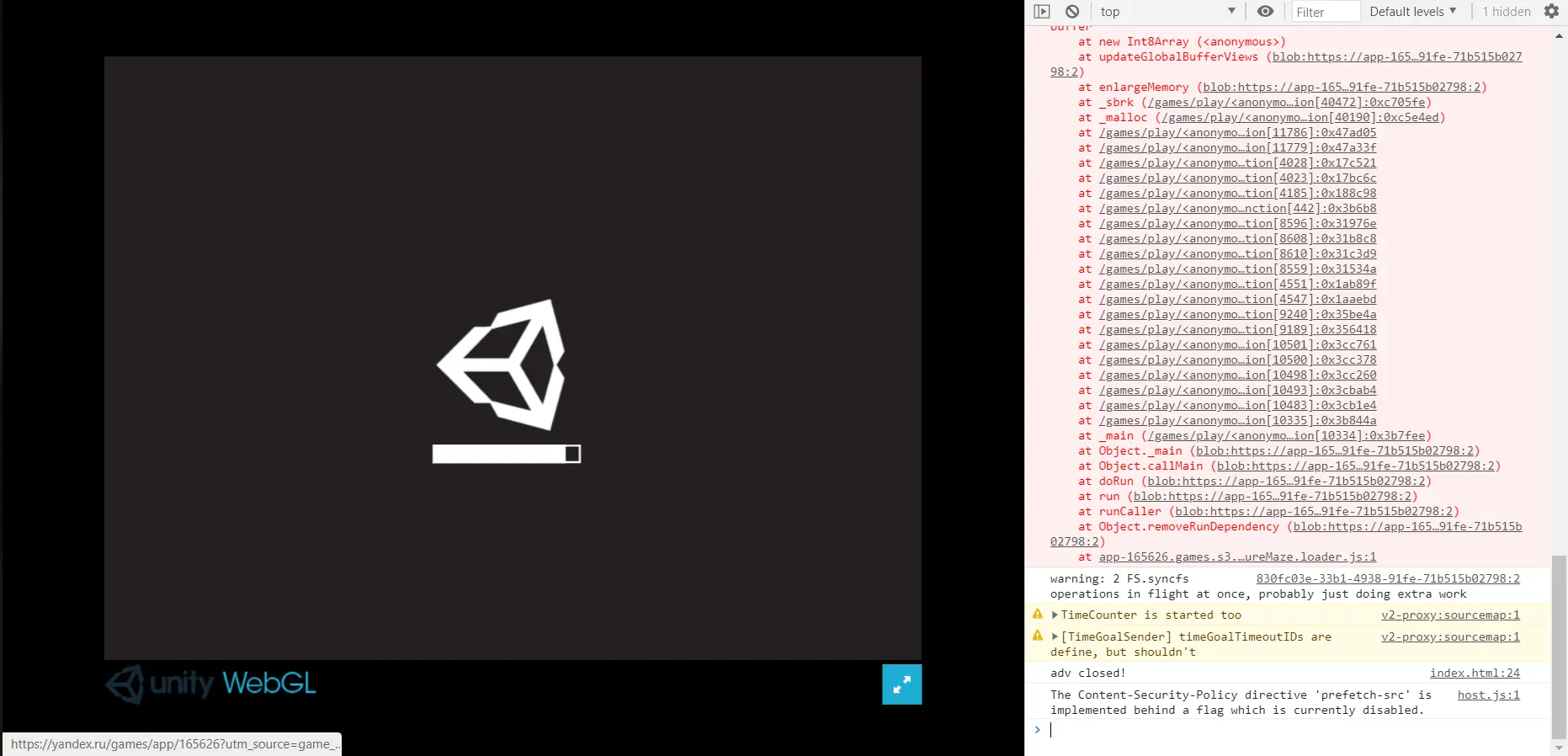 Скриншот загрузки игры: в правой части экрана открыта консоль Devtools. В ней есть несколько строк, выделенных красным: они описывают ошибку и трейс вызовов, которые к ней привели.