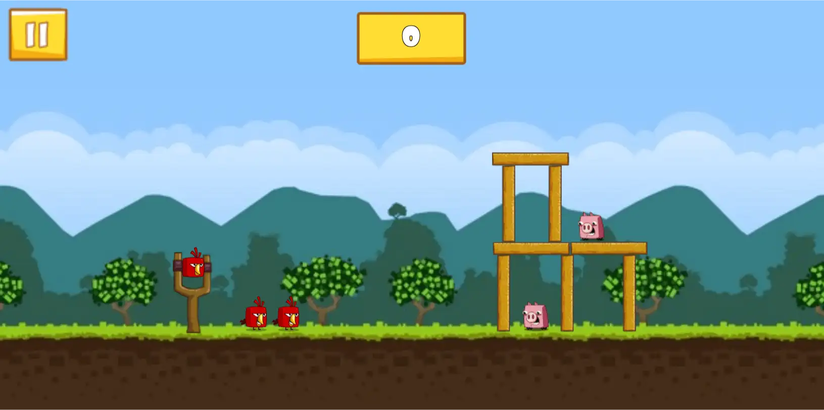 Скриншот 2D-игры, похожей на «Angry Birds», вдоль нижнего края экрана расположена непрерывная земля, на фоне горы и лес, белые облака и голубое небо. В большой рогатке находится красная квадратная птица, две аналогичных рядом. Справа конструкция в форме трех букв «П», одна из которых стоит на двух других. Внутри конструкции — 2 розовых квадратных свиньи. В левом верхнем углу — кнопка паузы, правее — прямоугольник с цифрой «0» внутри (предположительно, это счет).